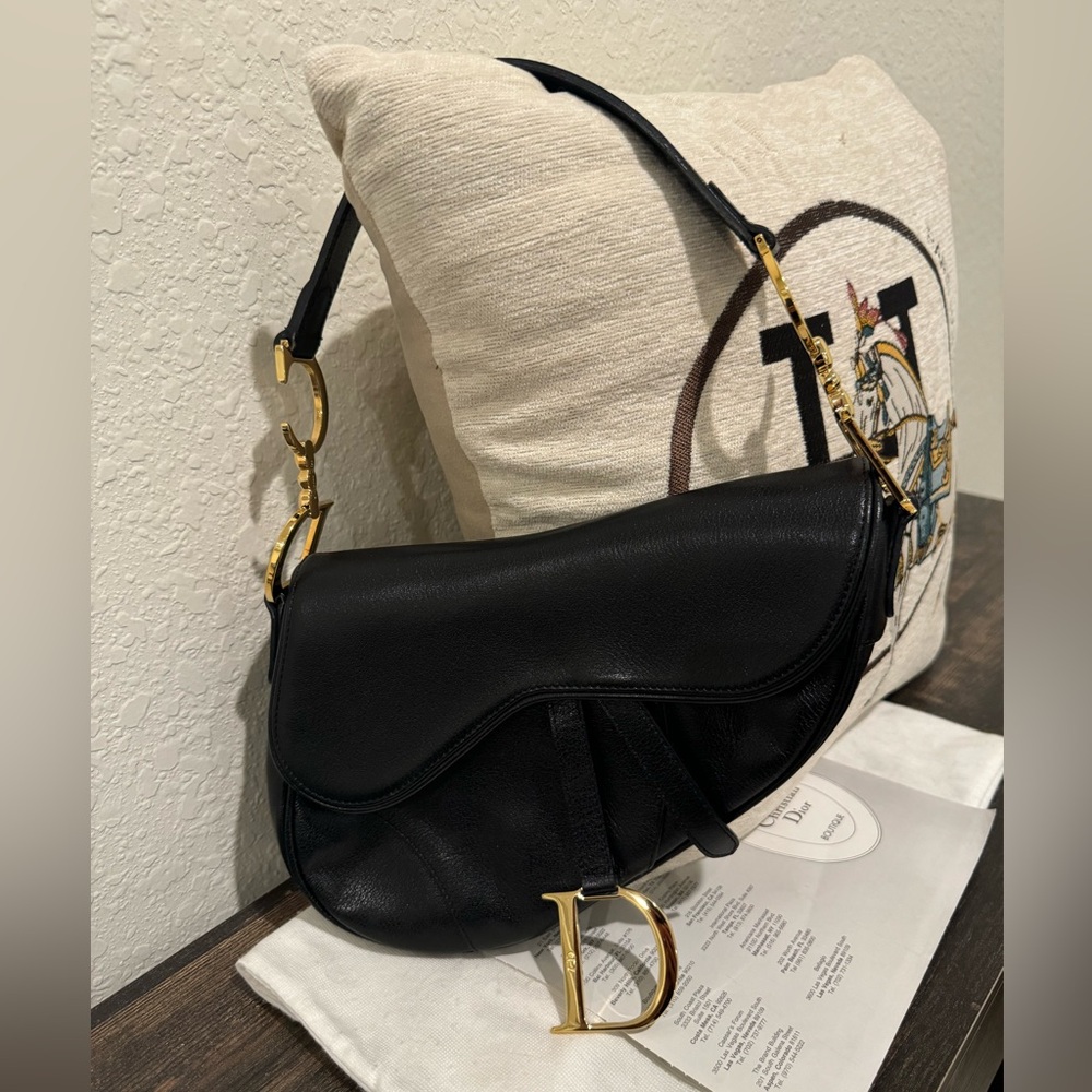 🔥 DIOR CALFSKIN SHOULDER SADDLE BAG BLACK WITH GOLD HARDWARE USED TWICE.